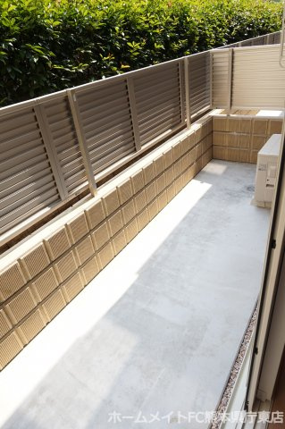 熊本市東区沼山津３丁目のアパートのバルコニー
