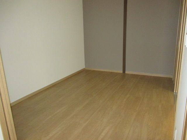 【洋室】 | 大生館 | 使い勝手のいい洋室です