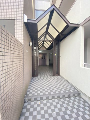 【ロビー】 | ロイヤルエスタ服部