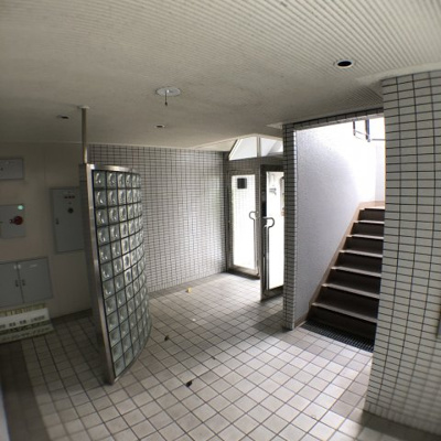 【エントランス】 | メゾン富松