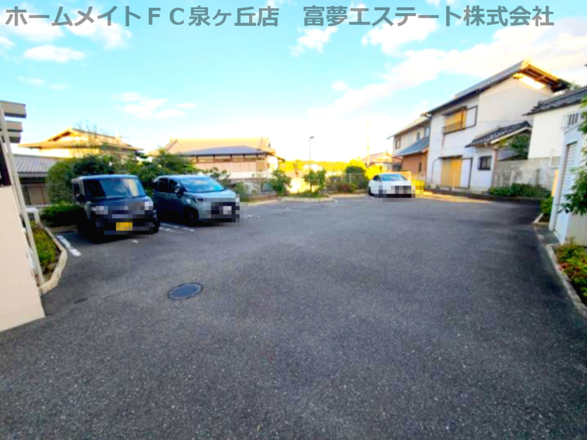 ノイエスカーサの駐車場