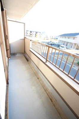 【バルコニー】 | メゾンドールMURATA | バルコニーからの眺めを楽しみながら食事をしませんか