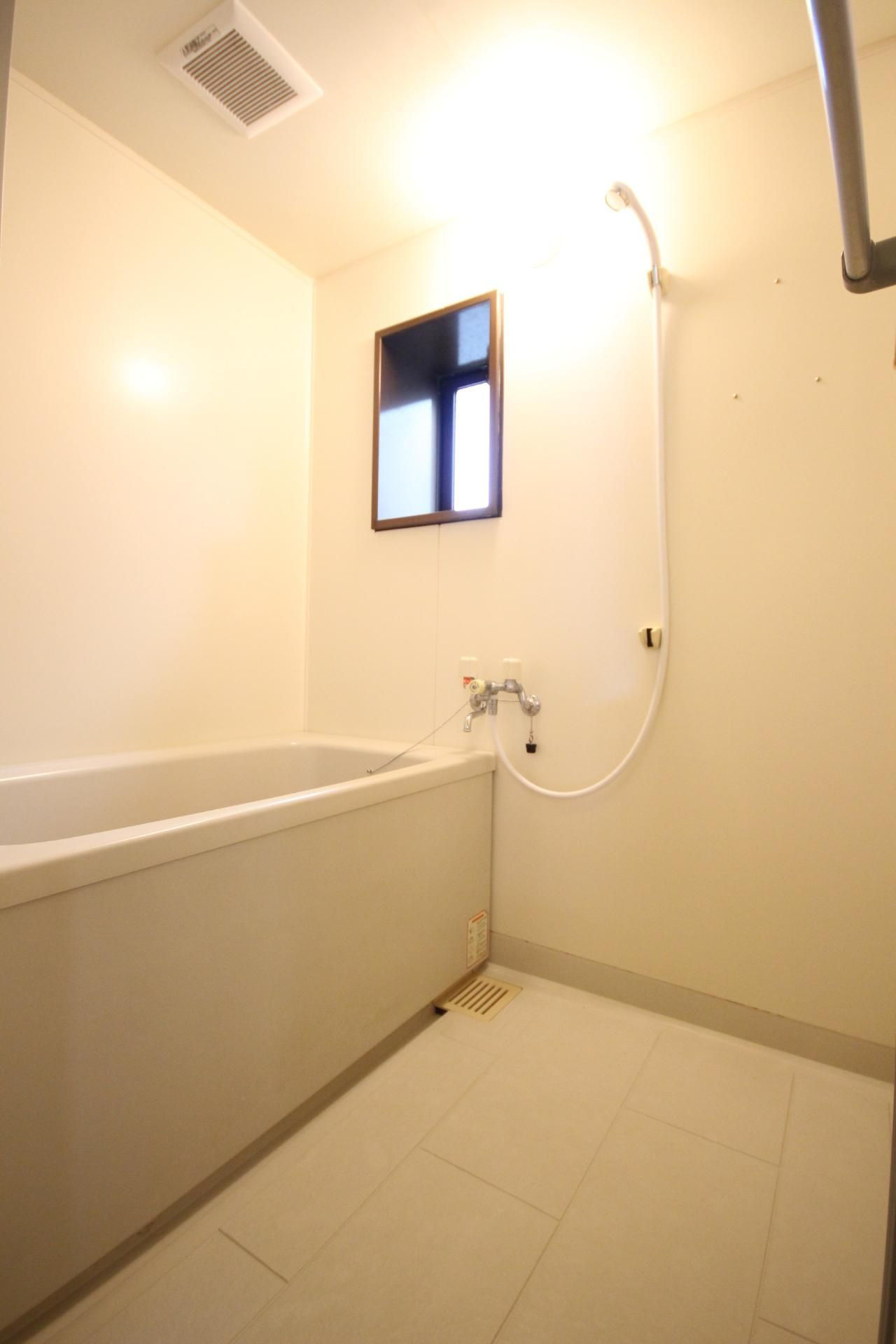 メゾンドールMURATAの浴室|日々の疲れを癒すお風呂付です