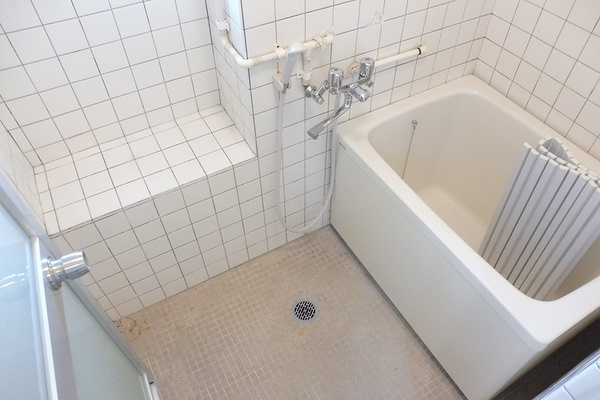 翠水ビルの浴室|きれいなお風呂です