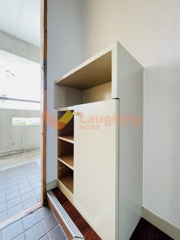 メディカルコーポIの玄関|収納もある玄関です