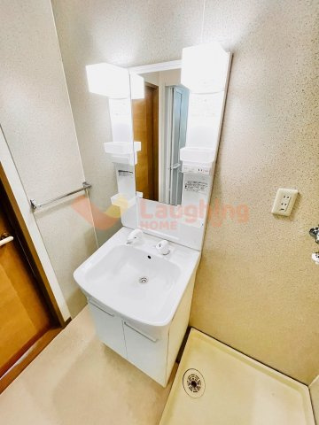 ファミーユシャトーの独立洗面台|独立洗面化粧台が付いています