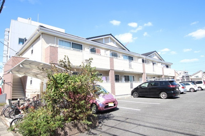 木造二階建てアパートです