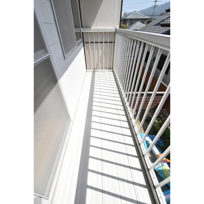 【バルコニー】 | レピュート平田 | お洗濯にも便利なバルコニー付き