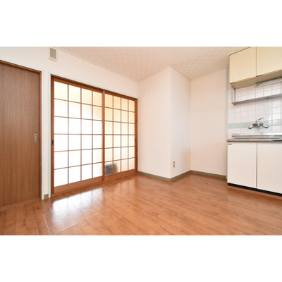 【内装】 | レピュート平田 | 明るい室内です