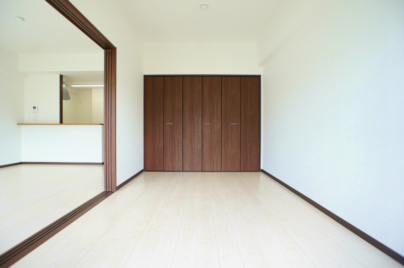久留米市中央町の賃貸マンションの内装|明るい室内です