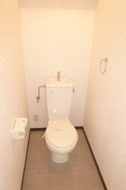 フォブール合川のトイレ|清潔感のあるトイレです