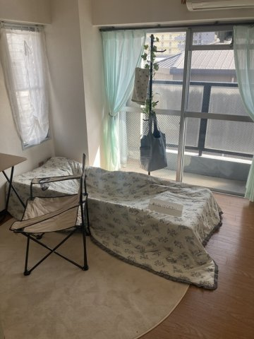 久留米市原古賀町の賃貸マンションの居間・リビング|ゆったりとしたリビングです
