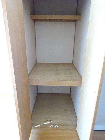 上津コーポの収納|こまごまとしたものを収納できそうですね※別号室の写真です