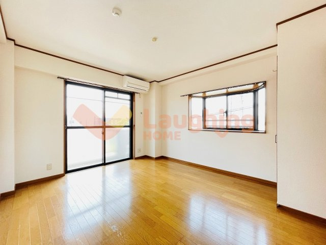 【居間・リビング】 | ドリームハウスⅢ | ゆったりとしたリビングです