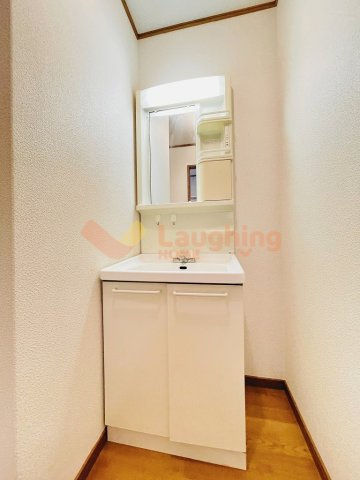 【洗面所】 | ドリームハウスⅢ | 明るい洗面所です