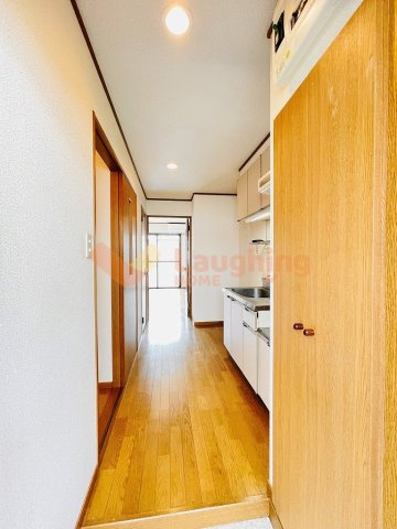 【玄関】 | ドリームハウスⅢ | 収納もある玄関です