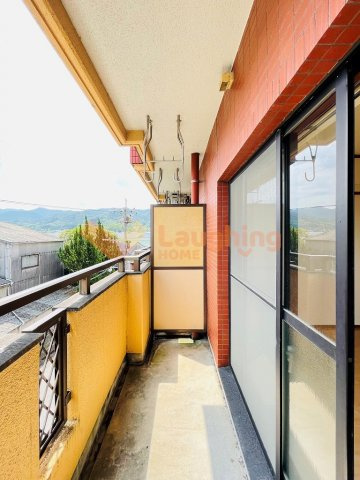 コーポラス坂井のバルコニー|バルコニーからの眺めを楽しみながら食事をしませんか