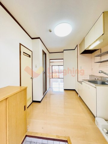 コーポラス坂井の玄関|シンプルで使いやすい玄関です