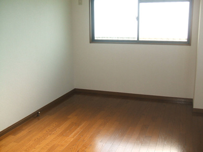 【内装】 | グリーンヒルズ東山 | 明るい色調の室内です