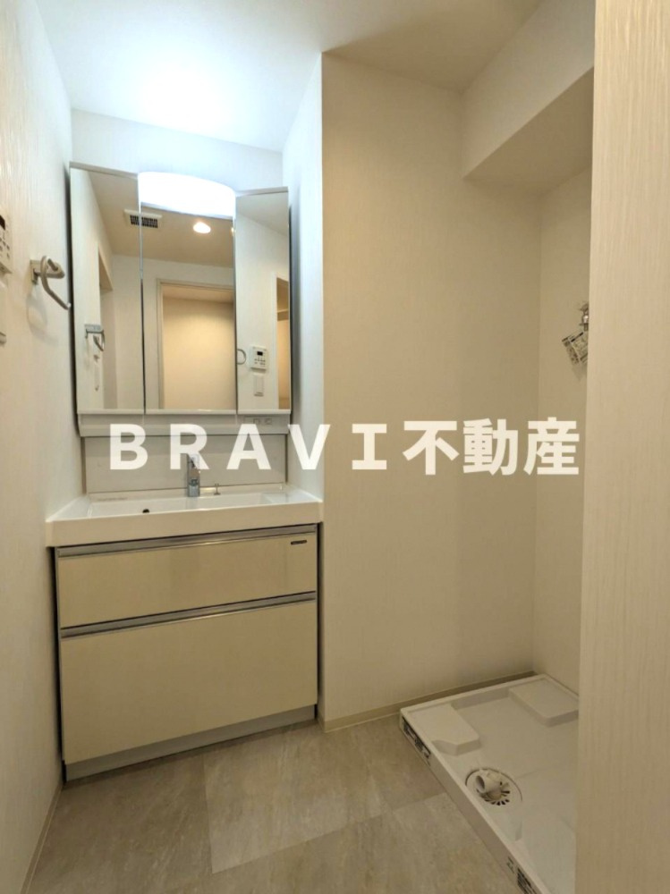プレジオ鎗屋町 BRAVI不動産の洗面所|【プレジオ鎗屋町】