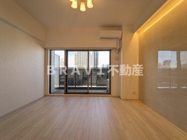 プレジオ鎗屋町 BRAVI不動産の居間・リビング|【プレジオ鎗屋町】