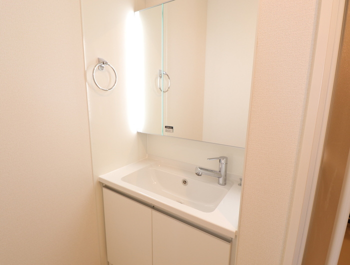 熊本市東区小山４丁目のアパートの独立洗面台