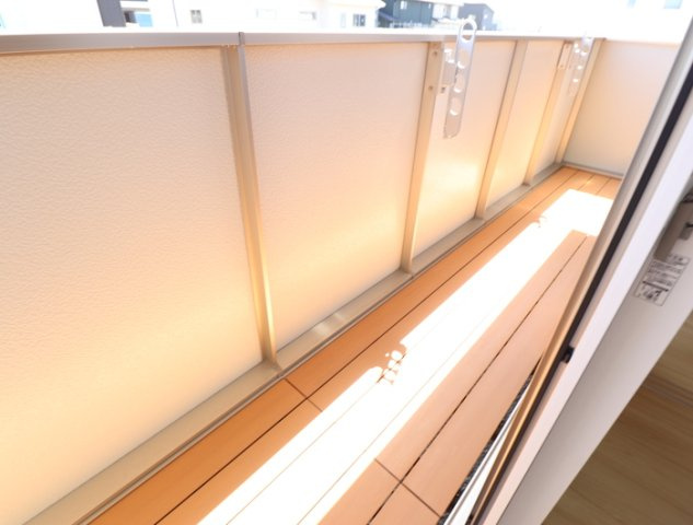 熊本市東区小山４丁目のアパートのバルコニー