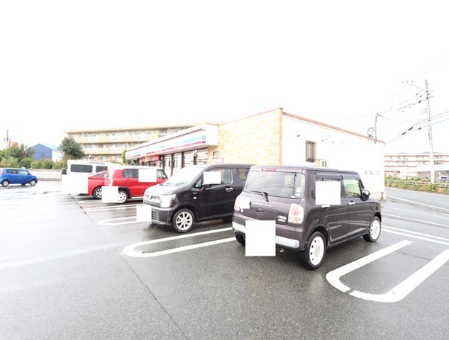 熊本市東区小山４丁目のアパートの駐車場