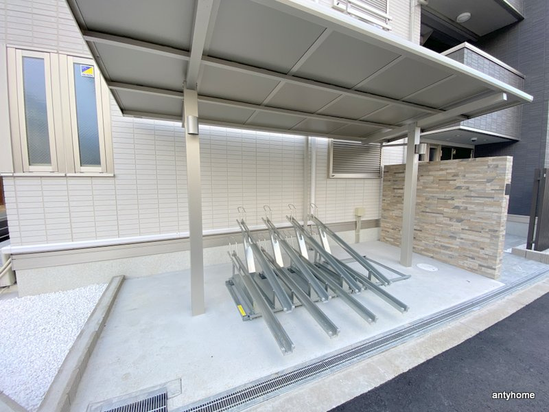 アンサンブル大今里　仲介手数料無料の駐車場