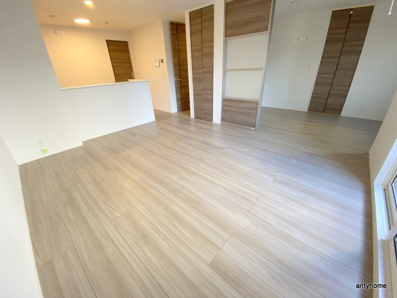 アンサンブル大今里　仲介手数料無料の居間・リビング