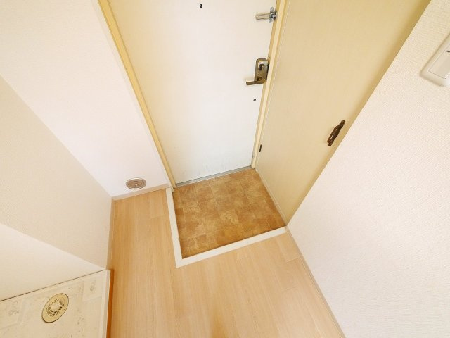 JPレジデンス新大宮の玄関