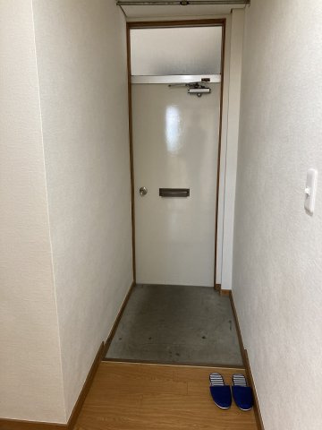 寿町コーポラスの玄関