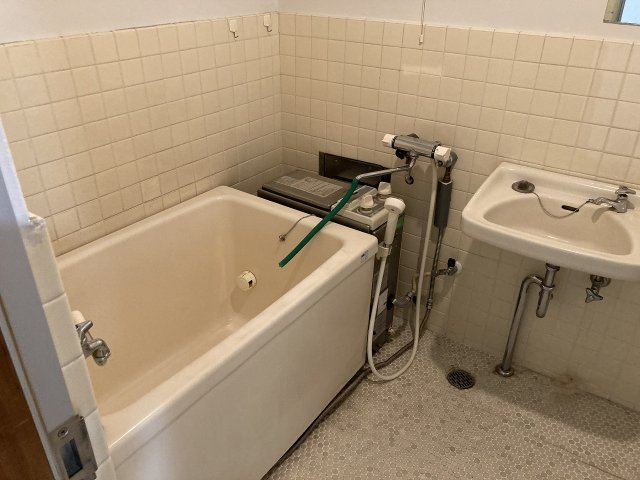 寿町コーポラスの浴室