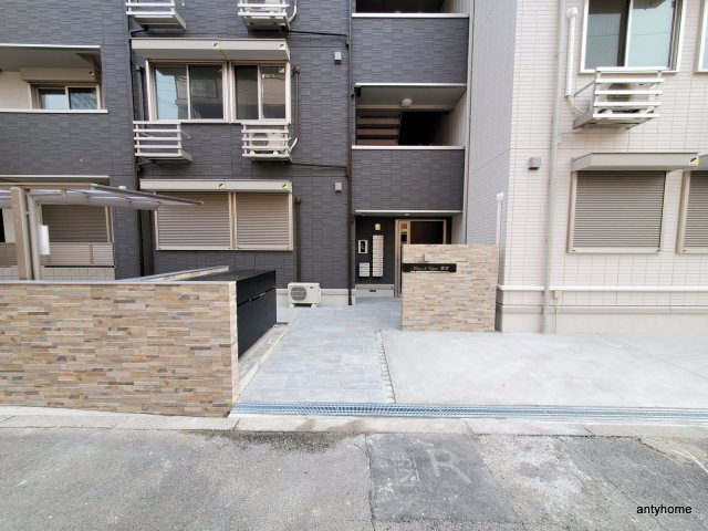 Maison de Espoir 豊里のエントランス