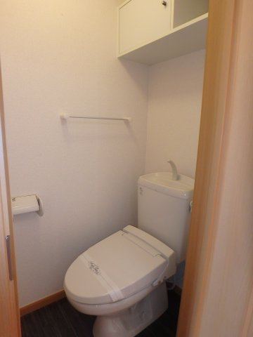 グランパレＫ Aのトイレ|総社市井手　グランパレＫ　1LDＫ　トイレ