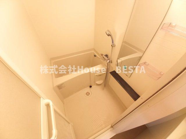 プレサンスTHE神戸の浴室