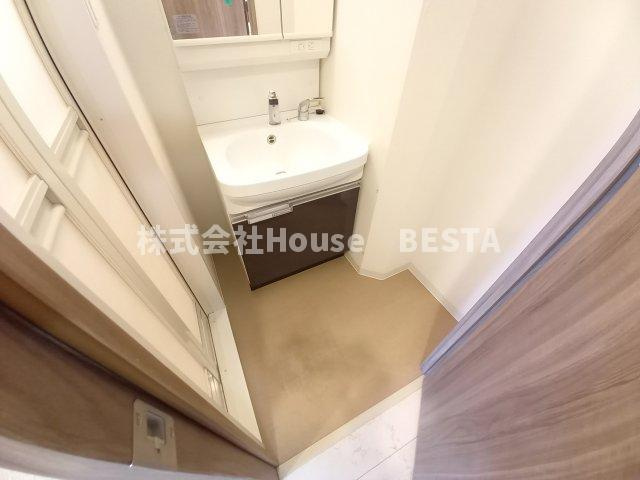 プレサンスTHE神戸の洗面所