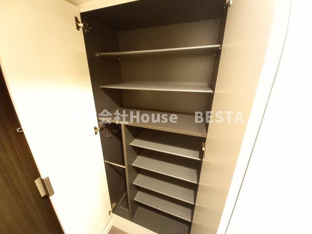 プレサンスTHE神戸の収納