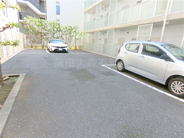 Mark Forest(マークフォレストの駐車場|平置き駐車場　空き状況はお問合せ下さい。