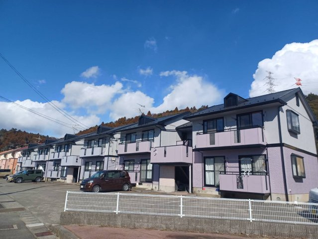 クレストハウス