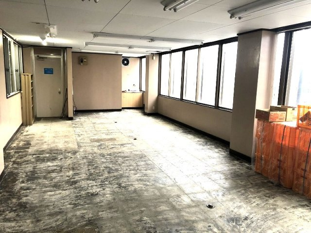  | 司町2階テナント | 明るい日差しが差し込んできます♪