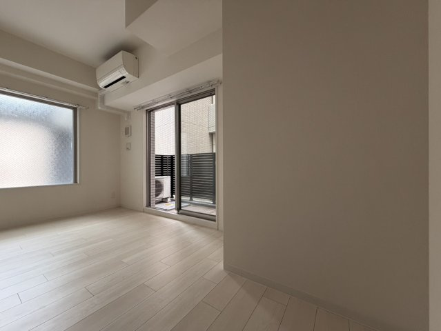 【居間・リビング】 | ディアレイシャス金山 | こちらの居間で趣味の時間をお楽しみください