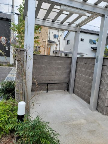 クラッシーメゾンIIのその他共用部分|屋根付きの駐輪場です。