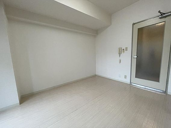 サンプラザ三宮70の居間・リビング