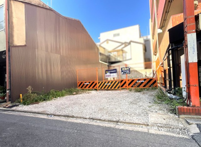 【外観】 | 下京区鍵屋町通烏丸西入鍵屋町　注文住宅　建築条件なし　土地 | 徒歩5分以内には郵便局や銀行が点在しているので大変助かります。