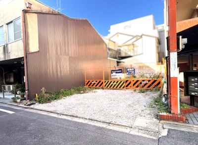 【外観】 | 下京区鍵屋町通烏丸西入鍵屋町　注文住宅　建築条件なし　土地 | 《東本願寺》が徒歩7分にあります。生活便利でありながら、歴史を感じられるそんな贅沢な場所です。