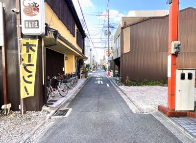 【前面道路含む現地写真】 | 下京区鍵屋町通烏丸西入鍵屋町　注文住宅　建築条件なし　土地 | 現地にある看板のお店です♪詳細はお気軽にご連絡下さいね！お問合せをお待ちしております（＾◇＾）