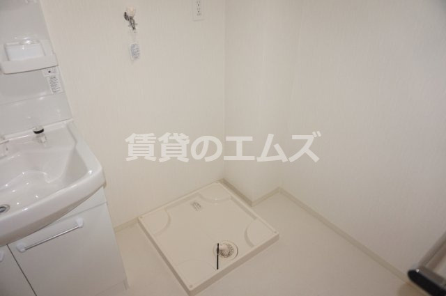 【設備】 | クレメンティア | クレメンティアの室内洗濯機置き場