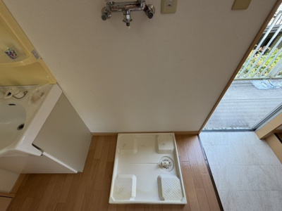 【内装】 | ＪＪハウス | トイレ　窓
