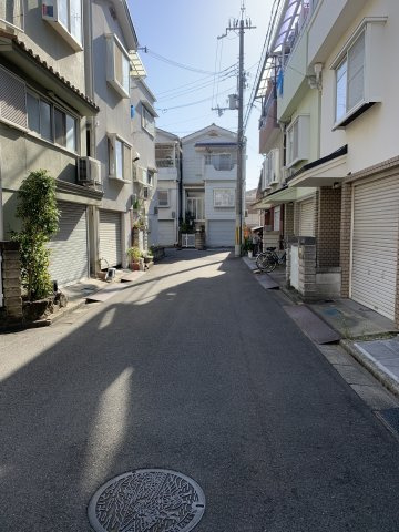 大東市北条4丁目中古戸建の前面道路含む現地写真